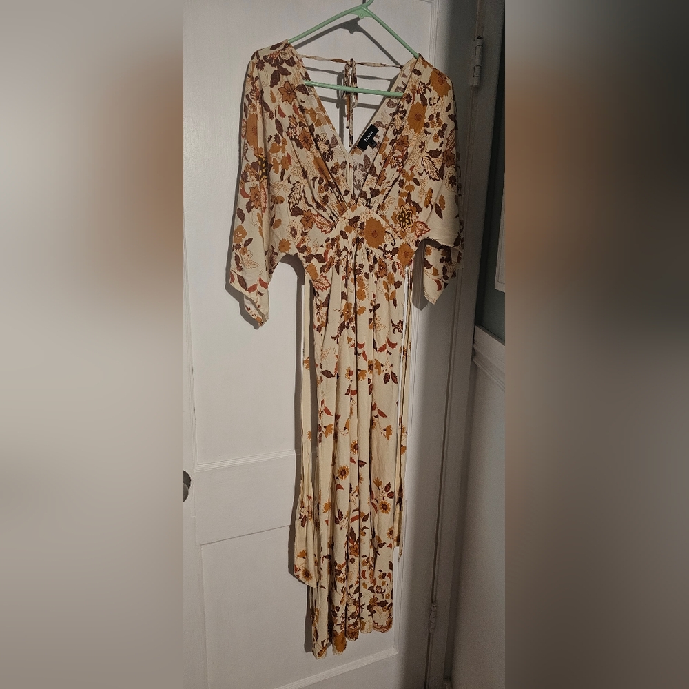 Floral Cream Maxi Dress